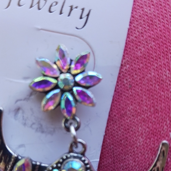 So Cute!Fashion Jewelry Multicolor Bull Skull Earrings - Picture 3 of 4